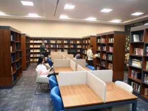 Bağcılar Belediyesi’ndeki kütüphaneye yoğun ilgi