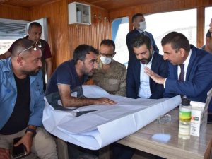Siirt Valisi Hacıbektaşoğlu, sondaj çalışmalarını inceledi