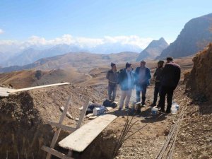 Vali yardımcısı Kasimoğlu 3 bin 500 rakımda