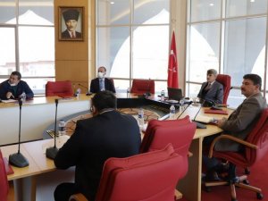 Rektör Uysal: “Eğitimden kazandığımızı araştırmaya harcıyoruz”