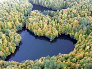 Yedigöller’de sonbahar güzelliği mest etti