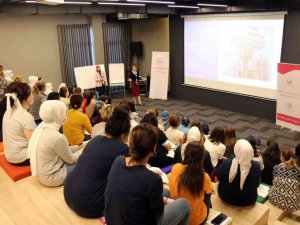Çalışan kadınlara kanser eğitimi verildi