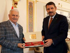 Binali Yıldırım’a ’dost’ postu