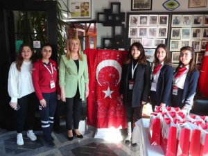 Üniversite öğrencilerine yardım kampanyasında anlamlı destek