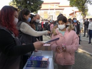 Dünya Gıda Günü sebebiyle öğrencilere süt dağıtıldı