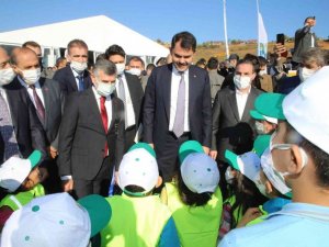 Sultanbeyli’ye ’Millet Bahçesi’ yapılıyor, ilk fidanlar dikildi