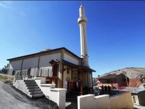 Restorasyonu tamamlanan tarihi Veysel Efendi Camii ibadete açıldı