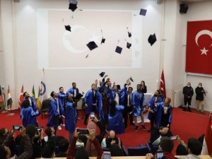 DPÜ TÖMER’de mezuniyet heyecanı