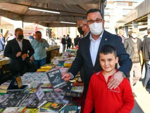 Mustafakemalpaşa’da kitap günleri kapılarını açtı