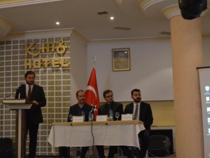 Azerbaycan-İran gerginliği panelde masaya yatırıldı