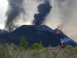Yanardağ faciasının yaşandığı La Palma’ya yardımlar hızlandırılacak