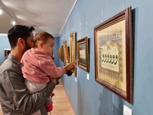 Retrospektif sergisine sanatseverlerden yoğun ilgi