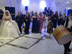 MHP İl Başkan Yardımcısı Zazaoğlu’nun kardeşinin düğünü miting havasında geçti