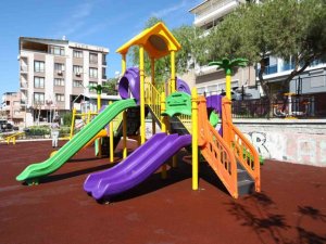 Bayraklı’da modern parklar artıyor