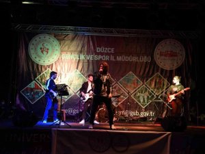 Düzce Üniversitesi’nde hoş geldin konseri düzenlendi