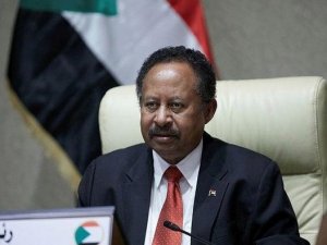 Sudan’da Başbakan ve bakanlar gözaltına alındı, halk sokaklara döküldü