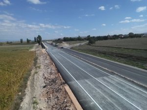 Ulaştırma ve Altyapı Bakanlığı, "Mihalgazi, Sarıcakaya ve Alpu yolu 2023’te bitirilecek"