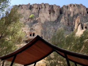 Turizm yerindeki kaya tehlike oluşturuyor