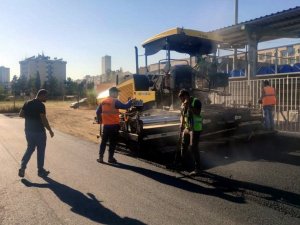 Akdeniz’de kaldırım yenileme çalışmaları sürüyor