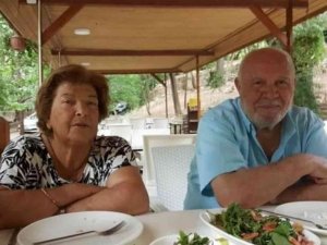 Ünlü halk müziği sanatçısı Musa Eroğlu’nun eşi vefat etti