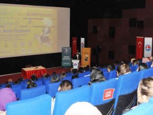 Prof. Dr. Nebi Özdemir, “Tarihsel şahsiyetin 8 asra aşan bir yaşamı var"