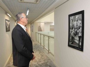Atatürk’ün fotoğrafları Gaziemir’de