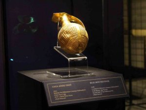 4 bin 250 yıllık altın gaga ağızlı testi, İngiltere tarafından Türkiye’ye iade edildi