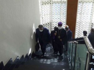 Vali Karaloğu, Türkiye Ermenileri 85. Patriği Maşalyan’nı makamında kabul etti