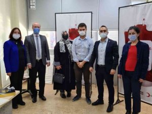 O okulun öğrencilerinden anlamlı çalışma