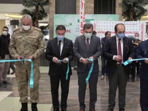 BÜ ve ATAM iş birliğiyle Atatürk temalı fotoğraf sergisi açıldı