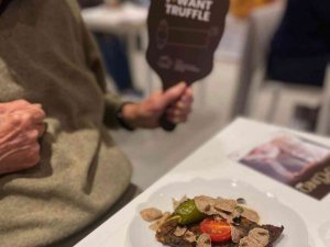 Hatay’ın meşhur tepsi kebabı trüf mantarı ile buluştu