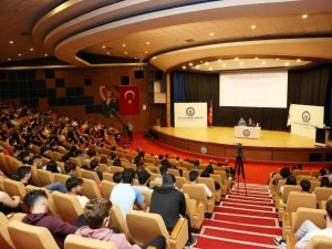 ADÜ Rektörü Spor Bilimleri öğrencileri ile bir araya geldi