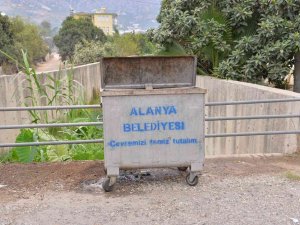 Alanya’da çöp konteynerleri yenileniyor