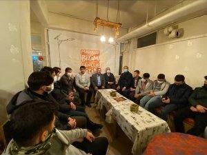 110 genç ’Mahalle Bizim Gençlik Bizim’ programında AK Partililerle bir araya geldi