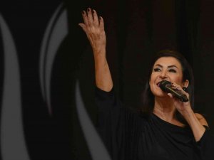 Melihat Gülses’ten Manisalılara ‘Cumhuriyet’ konseri