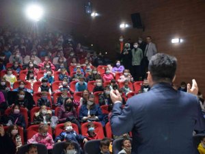 Altıeylül’den çocuklara sinema şöleni