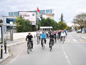 Tuzla’da Cumhuriyet Bayramı’na özel bisiklet turu düzenlendi