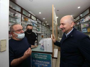 Bakan Karaismailoğlu, Türkeli’de esnaf ve vatandaşlarla bir araya geldi