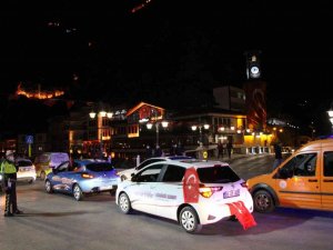 Amasya Belediyesinden cumhuriyet konvoyu ve bando konseri