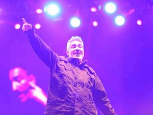 Sagopa Kajmer şarkılarıyla coşturdu