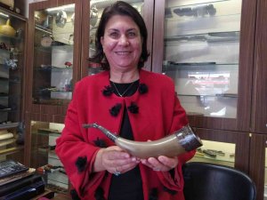 Çarlar devrinden kalma boynuz kadeh sahibini arıyor