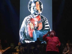 Kartal’da Selda Bağcan rüzgarı esti