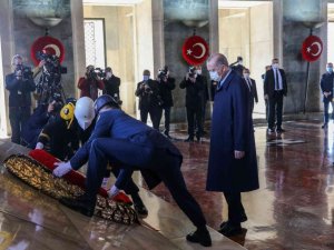 Cumhuriyet Bayramı törenleri Anıtkabir’de başladı