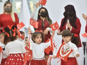 Çocuk gündüz bakımevlerinde Cumhuriyet Bayramı coşkusu