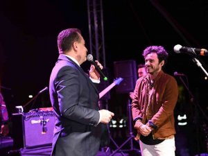 İsmail Özkan ve Buray Balıkesirlileri coşturdu