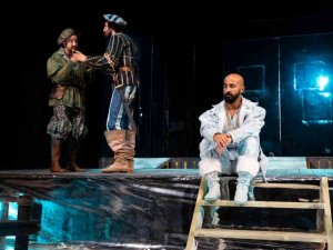 ‘Venedik Taciri’ Adana’da izleyiciyle buluştu