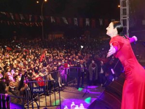 Samsun’da Cumhuriyet Bayramı coşkusu konserle renklendi