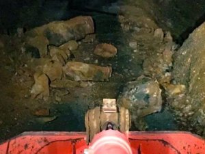 Batman’da köy yolunu ulaşıma kapatan heyelan temizlendi