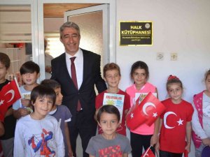 Marmaris’te 29 Ekim hediyesi kütüphane oldu