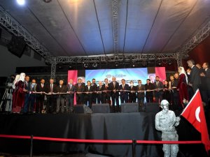 On binlerin katılımıyla Kernek Meydanı vatandaşın hizmetine sunuldu